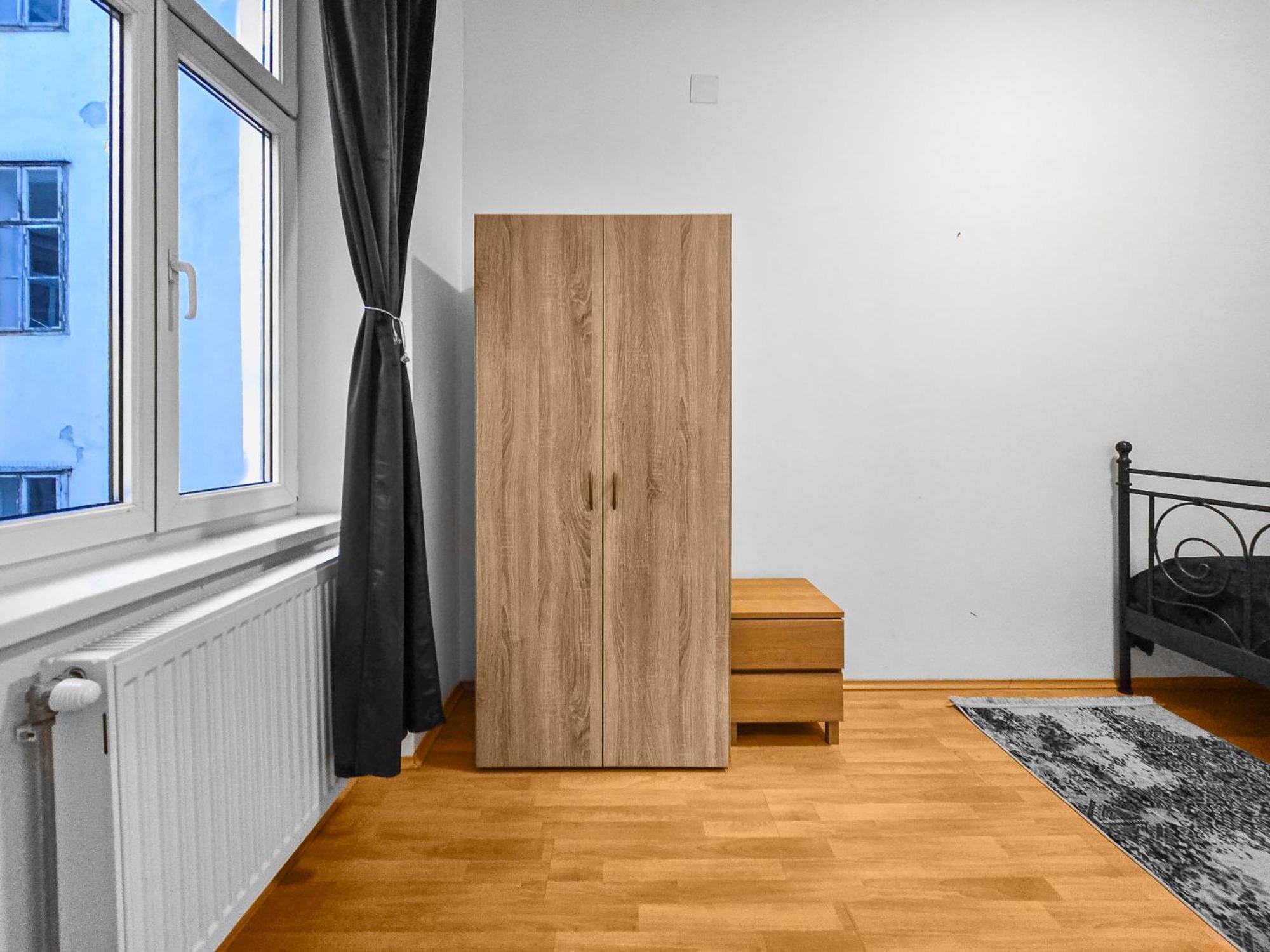 Apartment Modern Three-bedroom, Triple King Beds