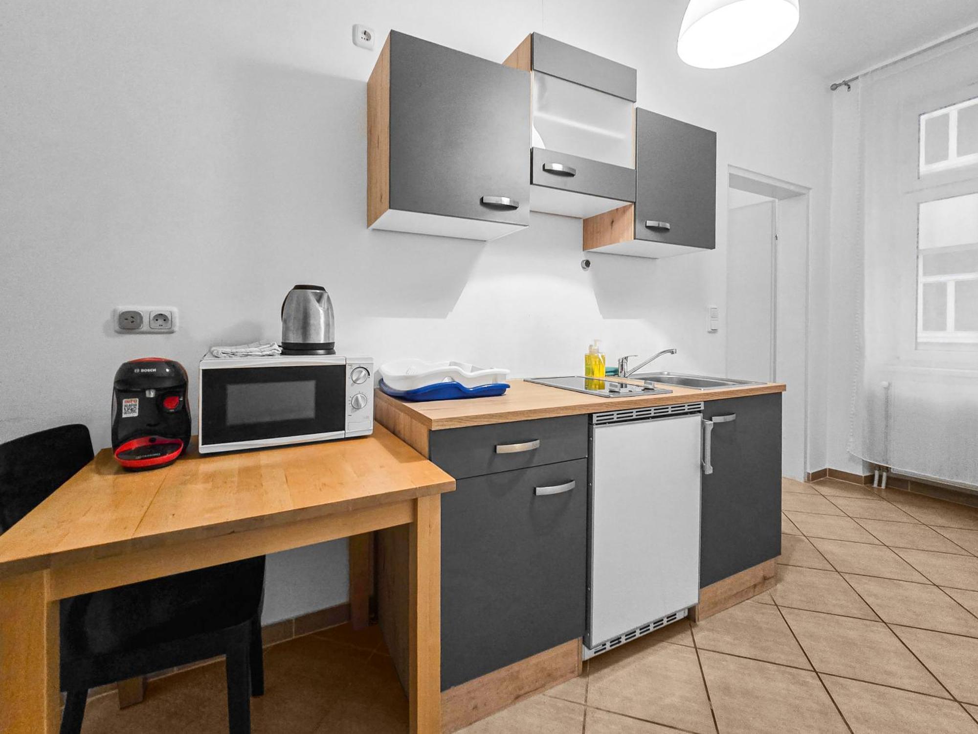 Modern Three-bedroom, Triple King Beds Apartment Vienna